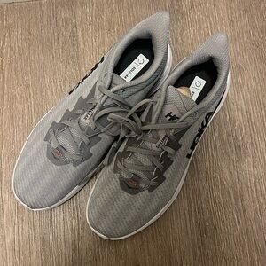 Hoka men’s solimar size 12D. No box. Tried on. Can be considered brand new